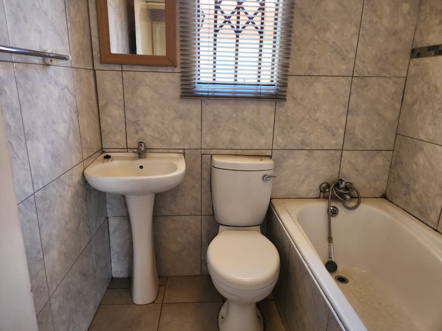 To Let 2 Bedroom Property for Rent in Mayfield Gauteng