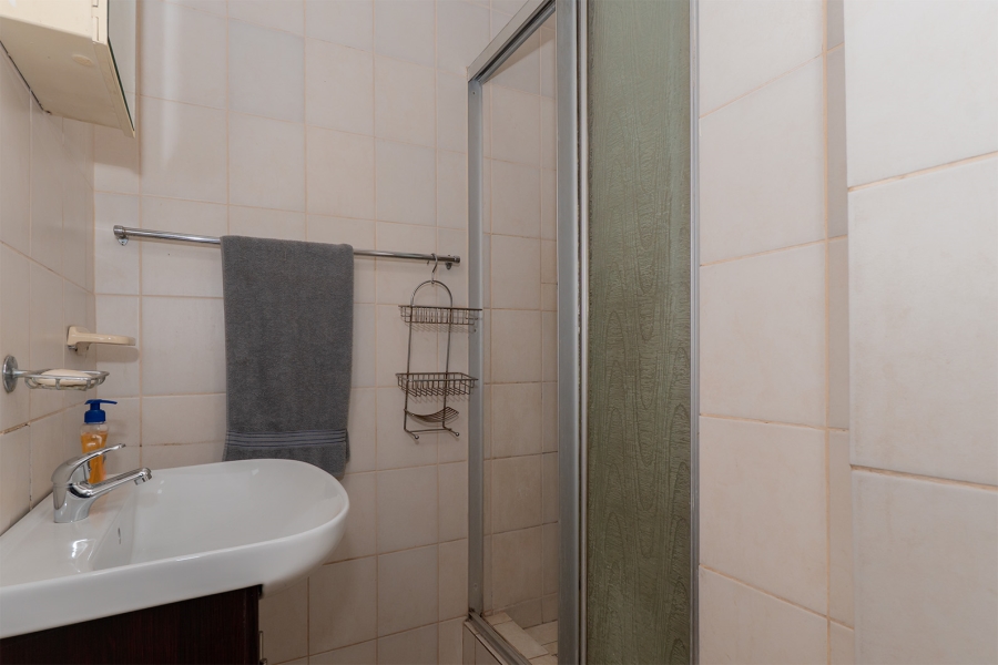 5 Bedroom Property for Sale in Allen Grove Gauteng