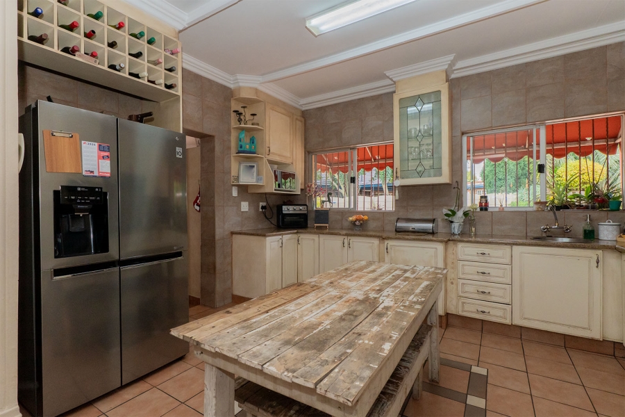 5 Bedroom Property for Sale in Allen Grove Gauteng