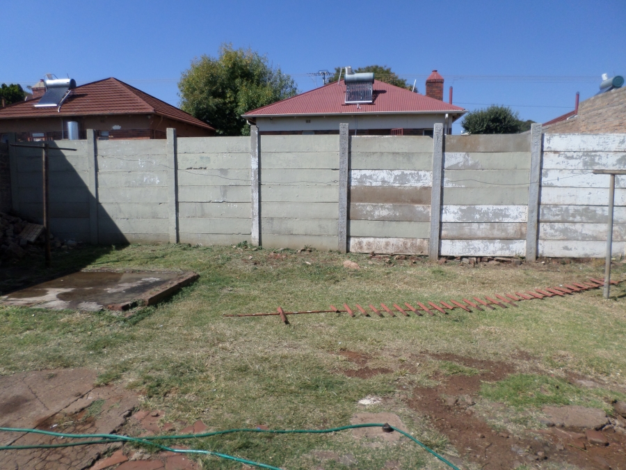 To Let 2 Bedroom Property for Rent in Coronationville Gauteng
