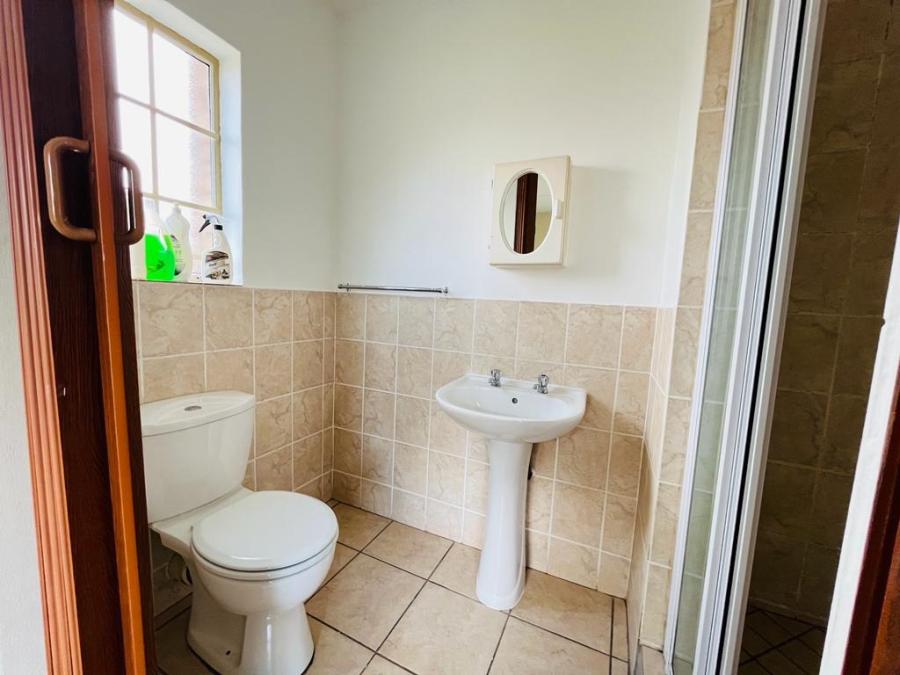 To Let 2 Bedroom Property for Rent in Halfway Gardens Gauteng