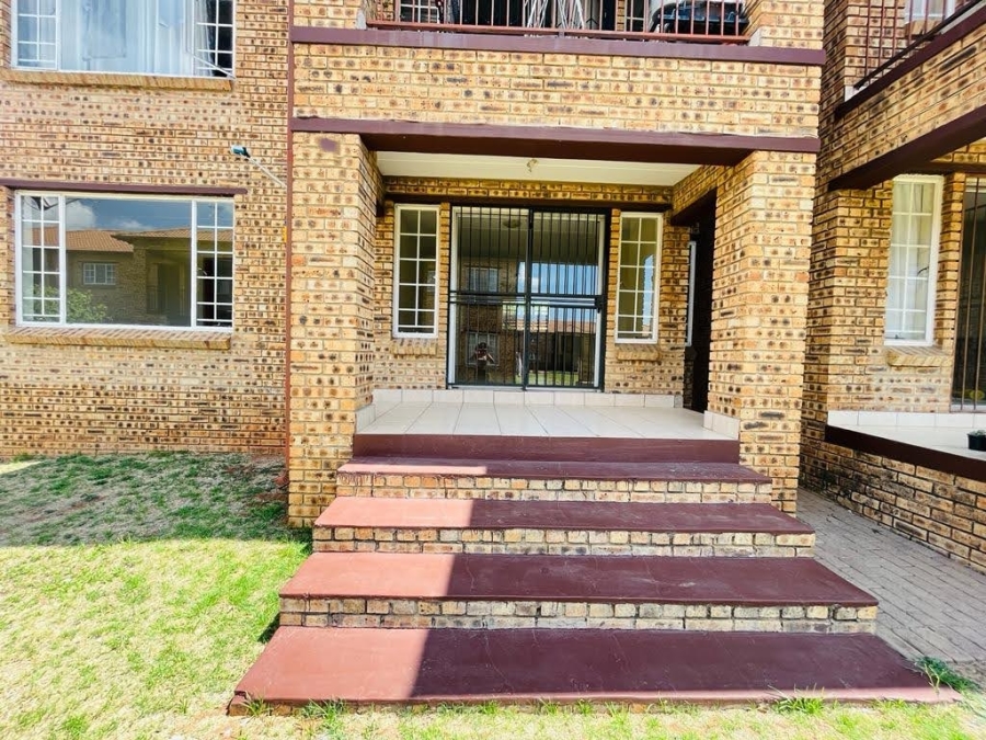 To Let 2 Bedroom Property for Rent in Halfway Gardens Gauteng