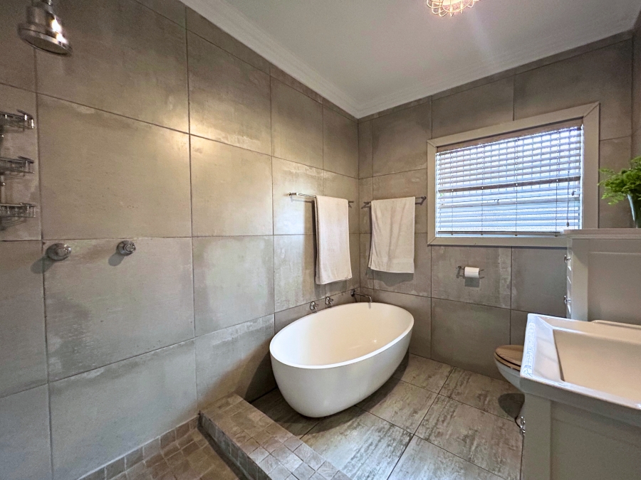 3 Bedroom Property for Sale in Eldoraigne Gauteng