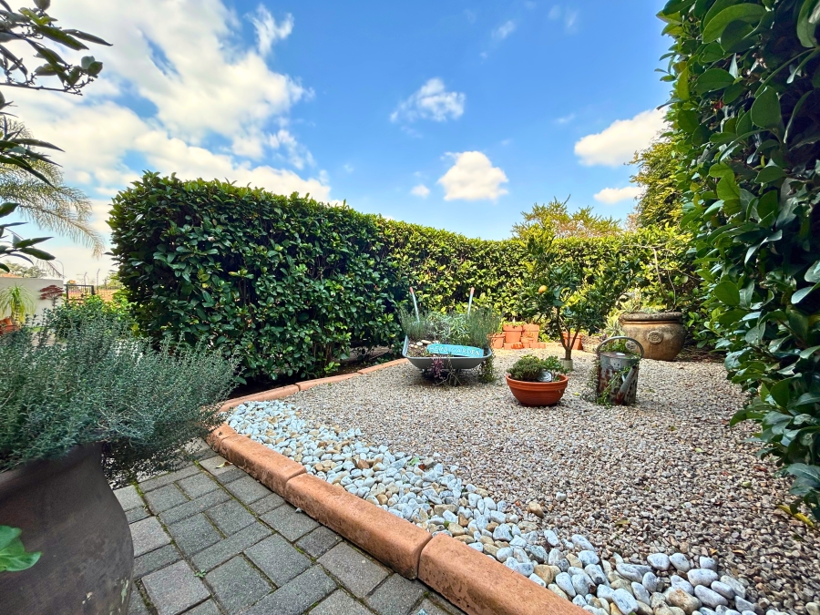 3 Bedroom Property for Sale in Eldoraigne Gauteng