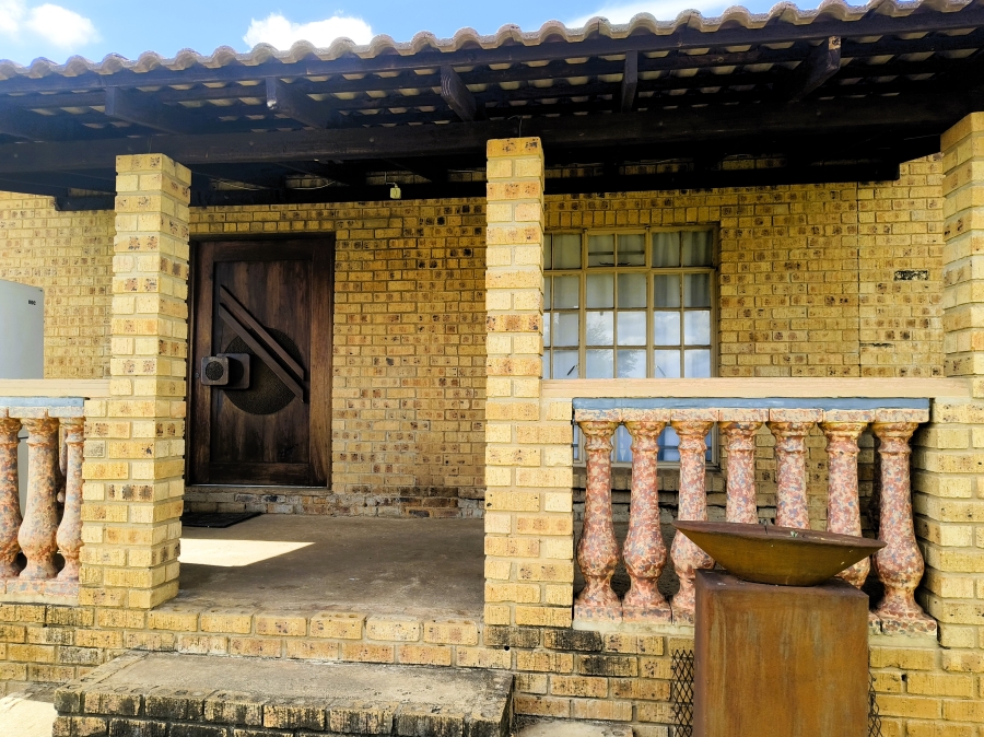 3 Bedroom Property for Sale in Roodepoort AH Gauteng