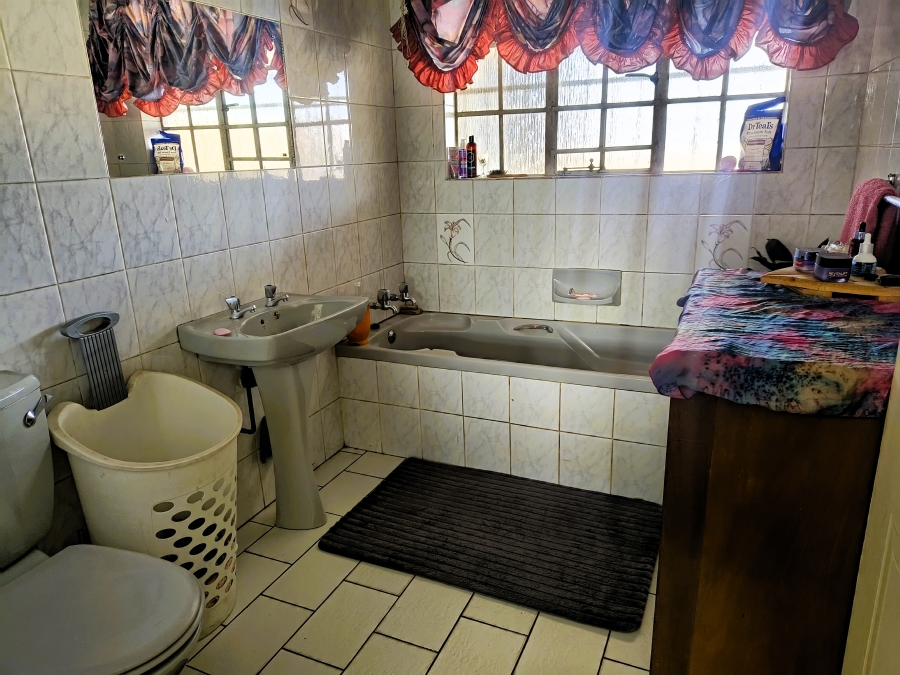 3 Bedroom Property for Sale in Roodepoort AH Gauteng
