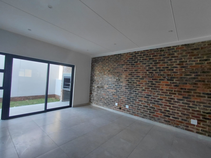 To Let 3 Bedroom Property for Rent in Bryanston Gauteng