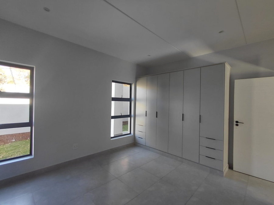 To Let 3 Bedroom Property for Rent in Bryanston Gauteng