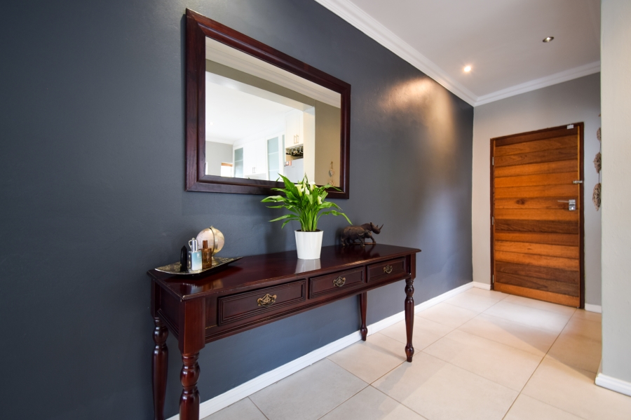 3 Bedroom Property for Sale in Garsfontein Gauteng