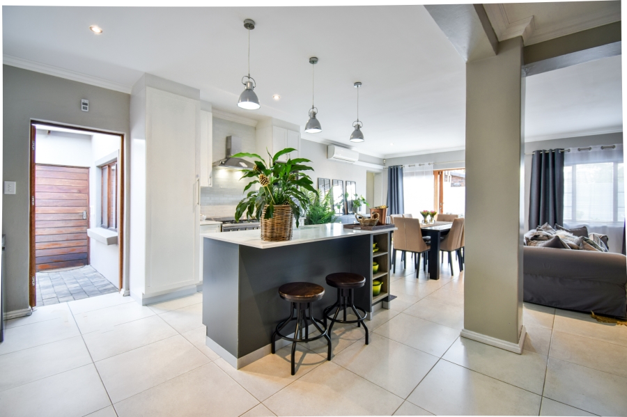 3 Bedroom Property for Sale in Garsfontein Gauteng