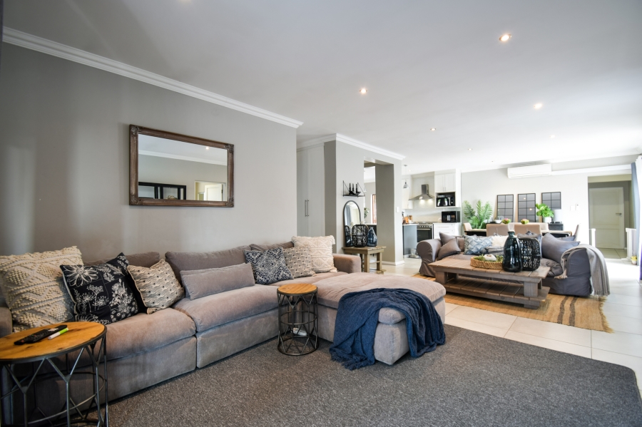 3 Bedroom Property for Sale in Garsfontein Gauteng