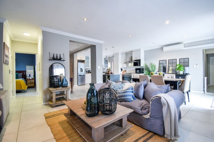 3 Bedroom Property for Sale in Garsfontein Gauteng
