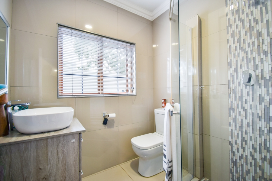 3 Bedroom Property for Sale in Garsfontein Gauteng