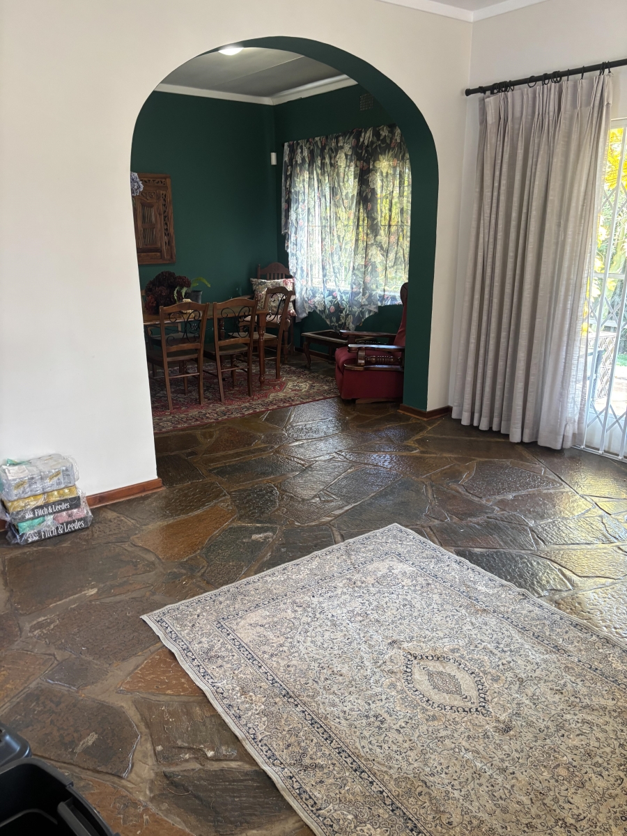 To Let 4 Bedroom Property for Rent in Nieuw Muckleneuk Gauteng