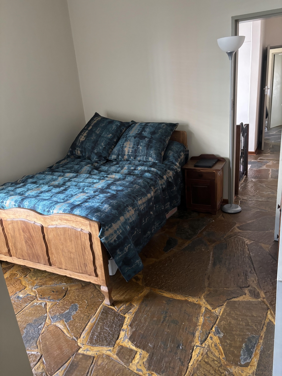 To Let 4 Bedroom Property for Rent in Nieuw Muckleneuk Gauteng