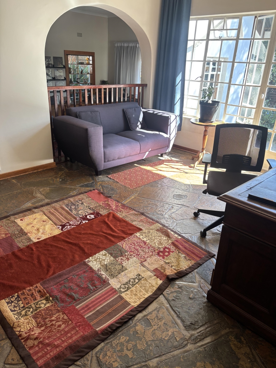 To Let 4 Bedroom Property for Rent in Nieuw Muckleneuk Gauteng