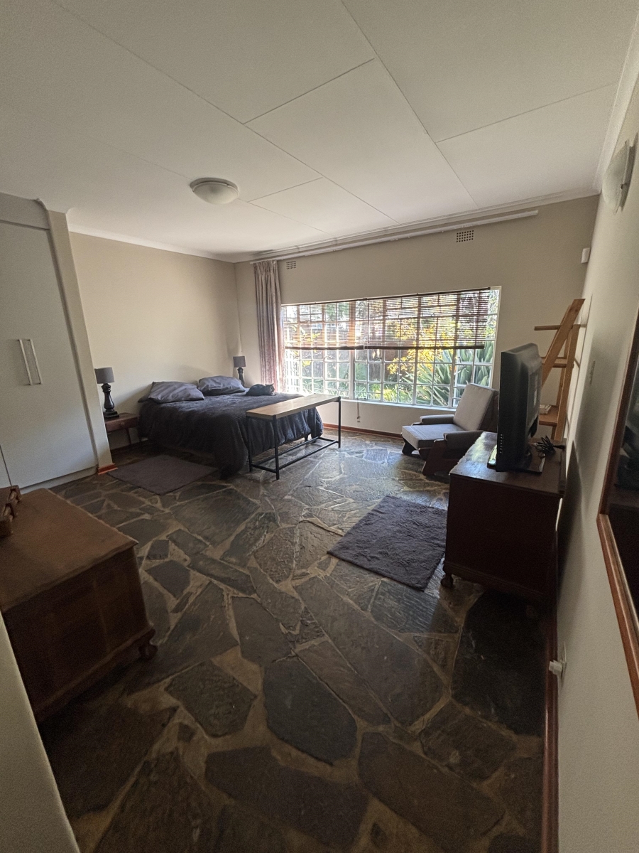 To Let 4 Bedroom Property for Rent in Nieuw Muckleneuk Gauteng