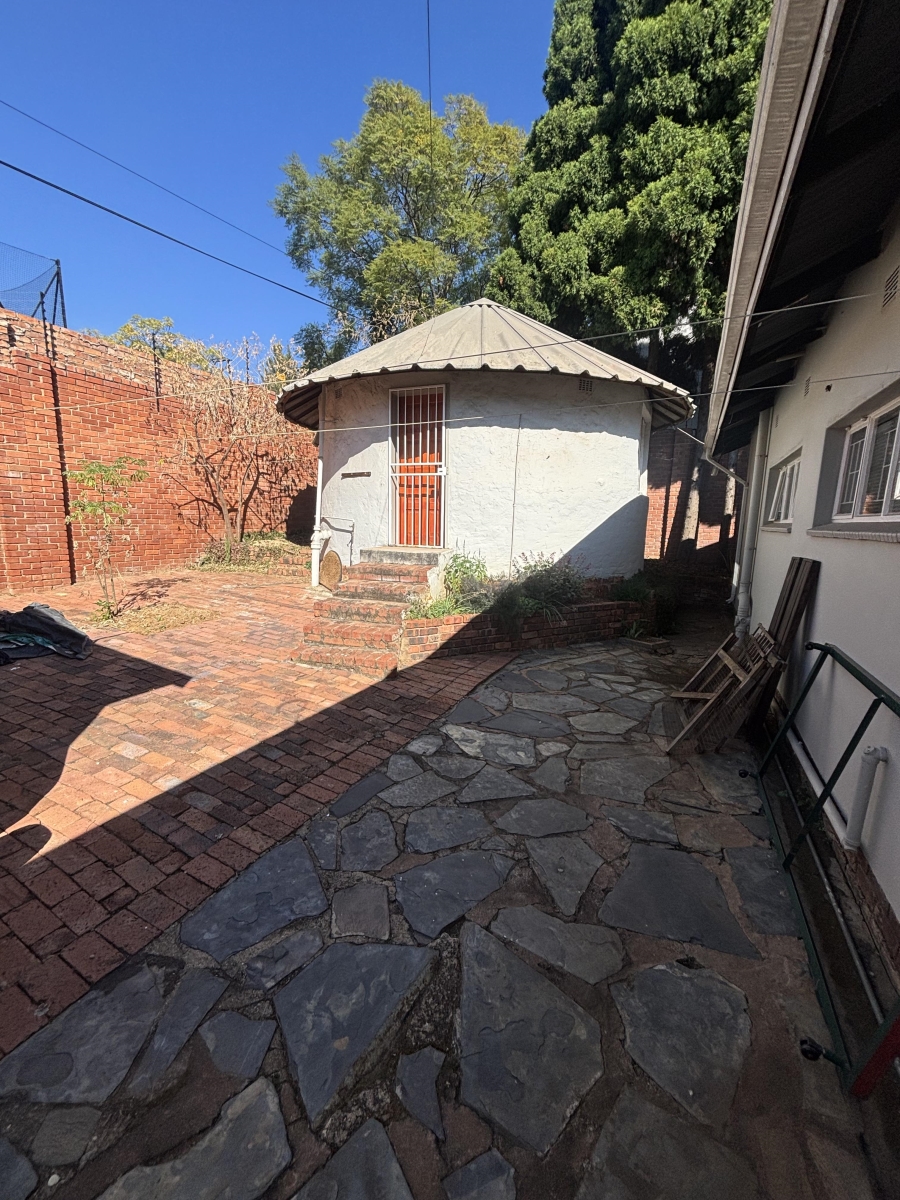 To Let 4 Bedroom Property for Rent in Nieuw Muckleneuk Gauteng