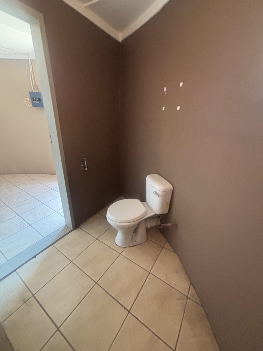 To Let 4 Bedroom Property for Rent in Nieuw Muckleneuk Gauteng