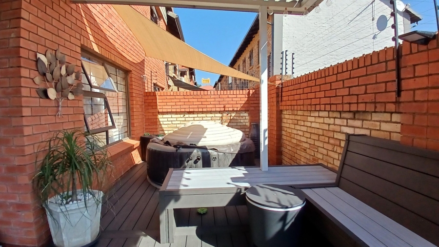 To Let 2 Bedroom Property for Rent in Meyersdal Gauteng