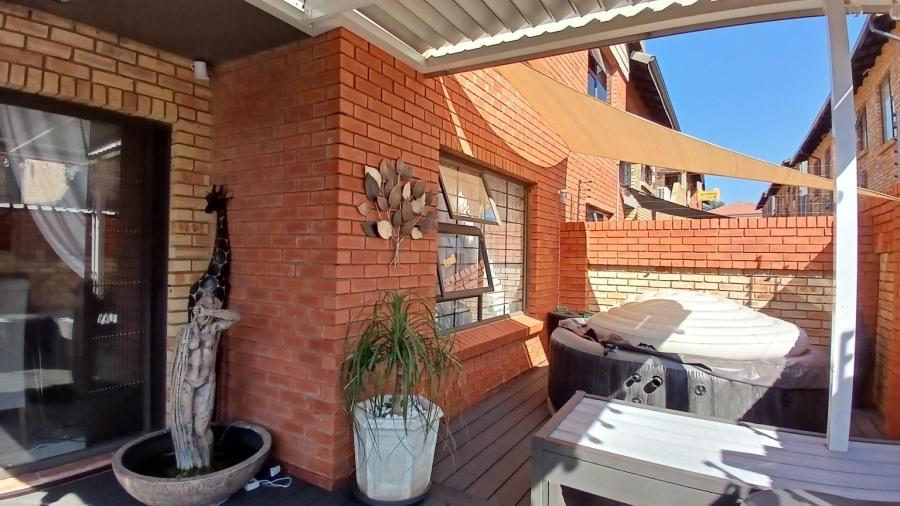 To Let 2 Bedroom Property for Rent in Meyersdal Gauteng