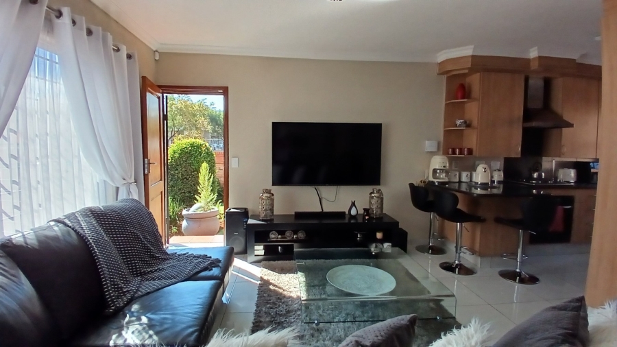 To Let 2 Bedroom Property for Rent in Meyersdal Gauteng