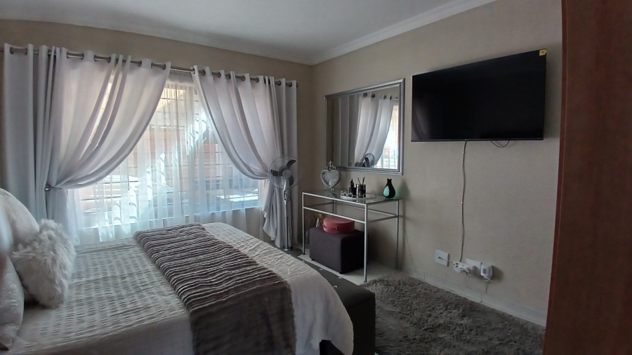 To Let 2 Bedroom Property for Rent in Meyersdal Gauteng