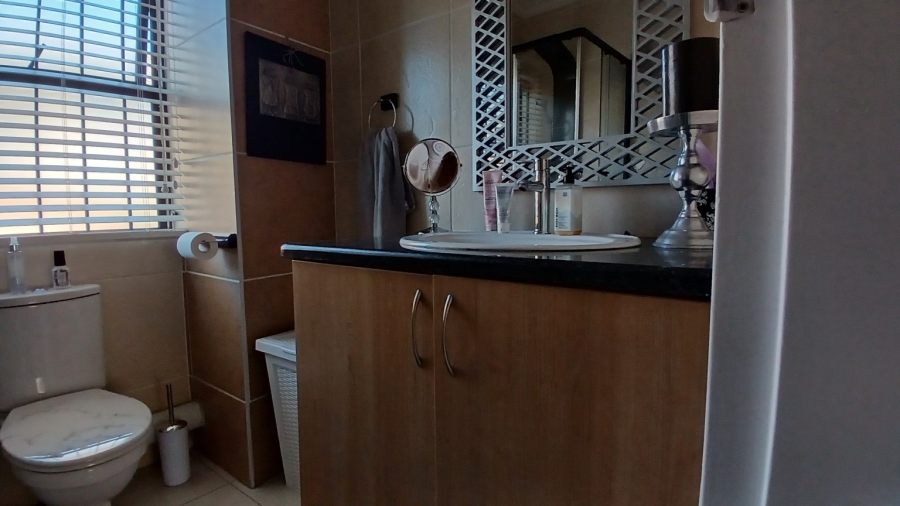 To Let 2 Bedroom Property for Rent in Meyersdal Gauteng