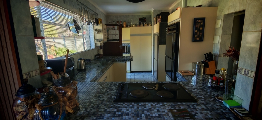 4 Bedroom Property for Sale in Brackenhurst Gauteng