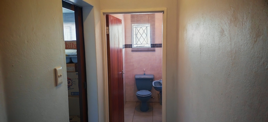 4 Bedroom Property for Sale in Brackenhurst Gauteng