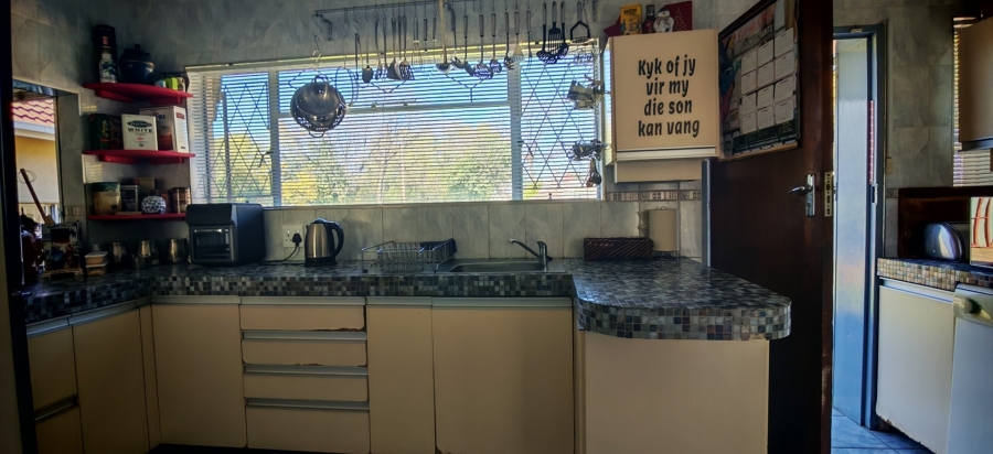 4 Bedroom Property for Sale in Brackenhurst Gauteng