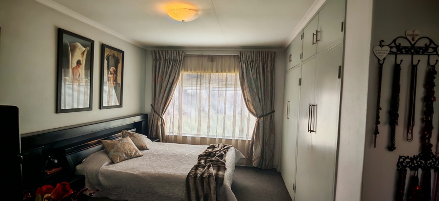 4 Bedroom Property for Sale in Brackenhurst Gauteng