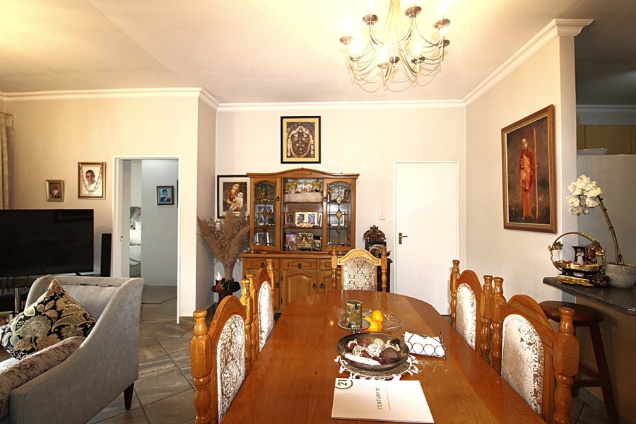 2 Bedroom Property for Sale in Bryanston Gauteng