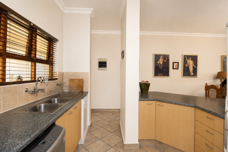 2 Bedroom Property for Sale in Bryanston Gauteng