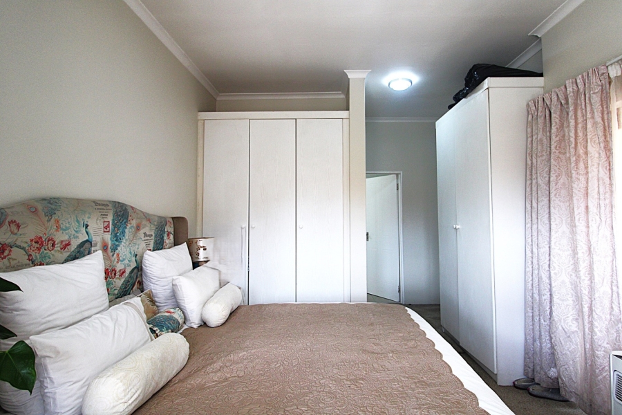 2 Bedroom Property for Sale in Bryanston Gauteng