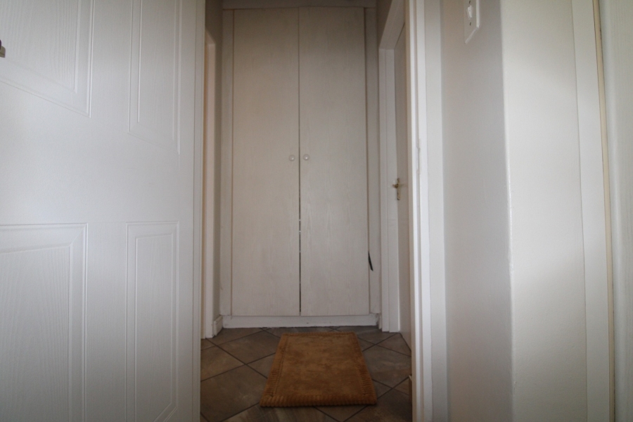 2 Bedroom Property for Sale in Bryanston Gauteng