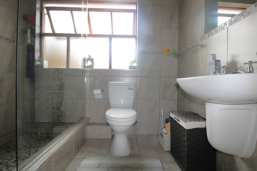 2 Bedroom Property for Sale in Bryanston Gauteng