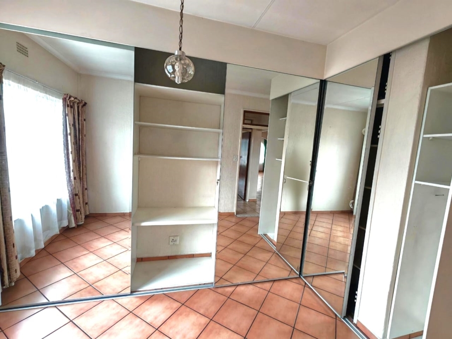2 Bedroom Property for Sale in New Redruth Gauteng