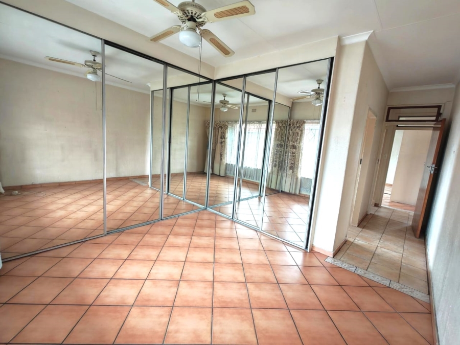 2 Bedroom Property for Sale in New Redruth Gauteng