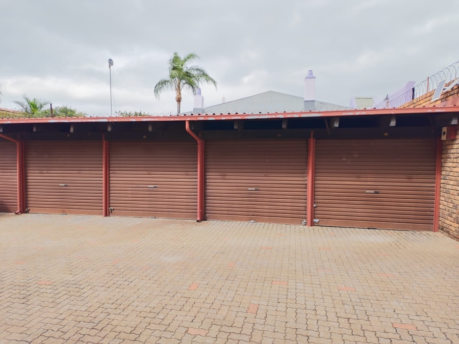 2 Bedroom Property for Sale in New Redruth Gauteng