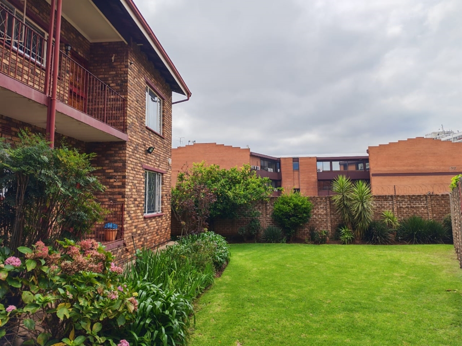 2 Bedroom Property for Sale in New Redruth Gauteng