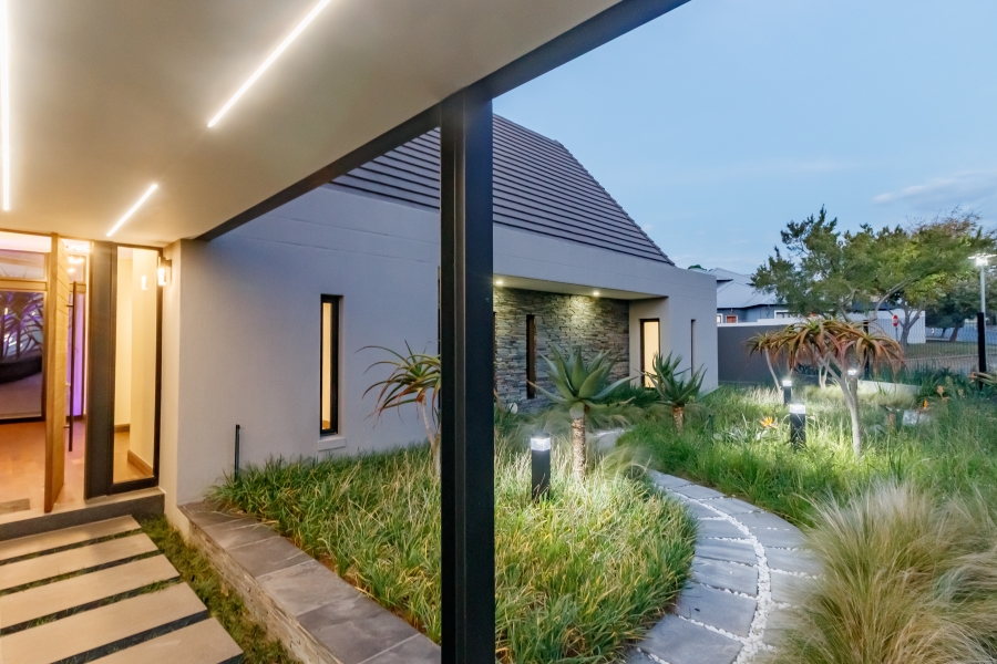 4 Bedroom Property for Sale in Carlswald North Estate Gauteng