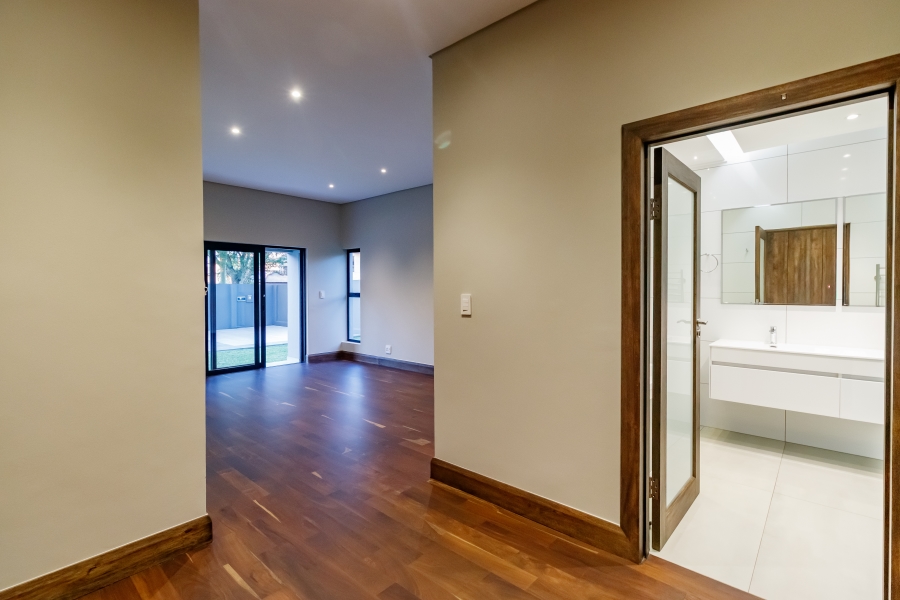 4 Bedroom Property for Sale in Carlswald North Estate Gauteng