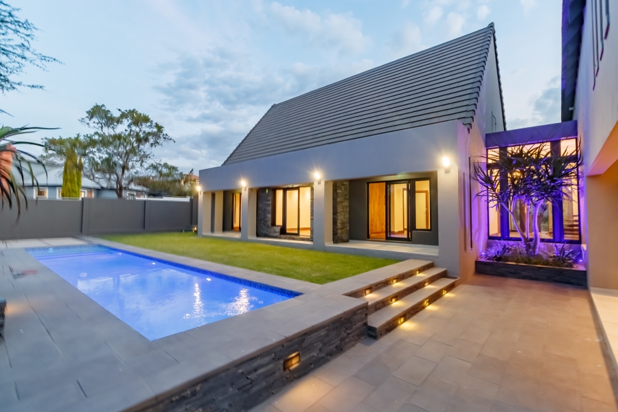 4 Bedroom Property for Sale in Carlswald North Estate Gauteng