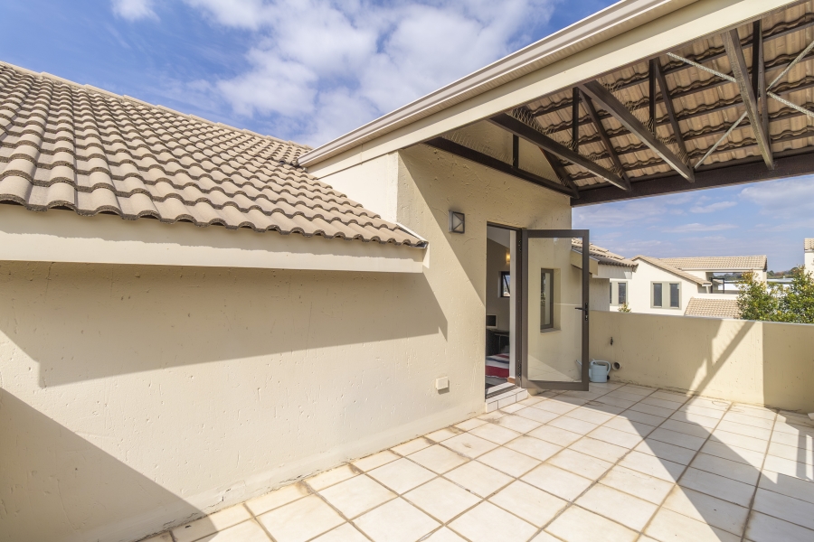 2 Bedroom Property for Sale in Bryanston Gauteng
