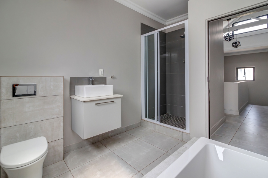 3 Bedroom Property for Sale in Broadacres Gauteng