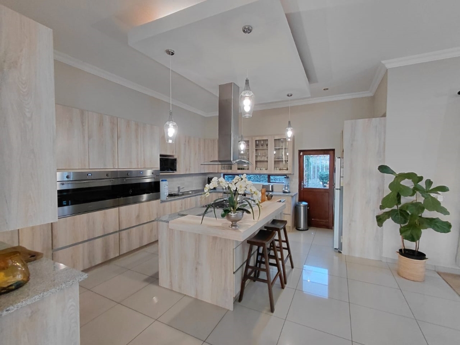 8 Bedroom Property for Sale in Groenkloof Gauteng