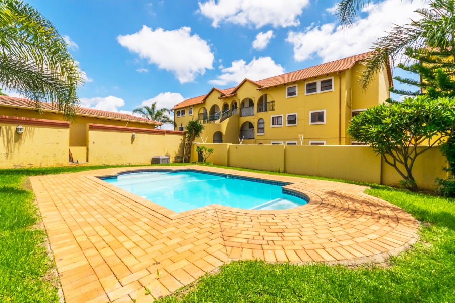 2 Bedroom Property for Sale in Sundowner Gauteng