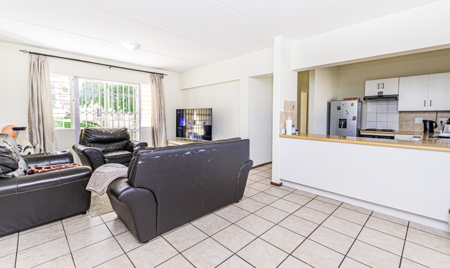 2 Bedroom Property for Sale in Sundowner Gauteng