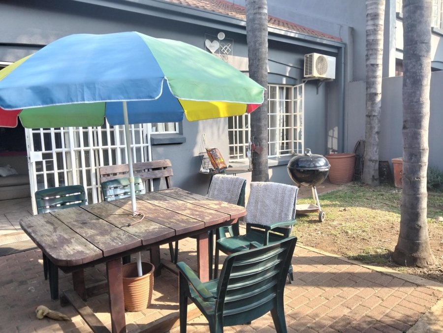 3 Bedroom Property for Sale in Faerie Glen Gauteng